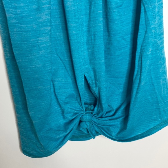 Lululemon Slit Back Salute the Sun Turquoise Tank - Picture 8 of 14